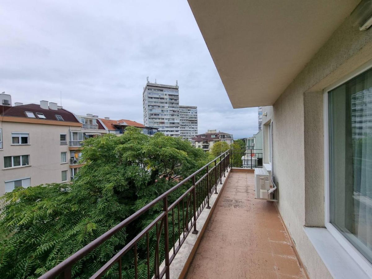 Flora - Beautiful *New* Apartment To The Beach Burgas Extérieur photo